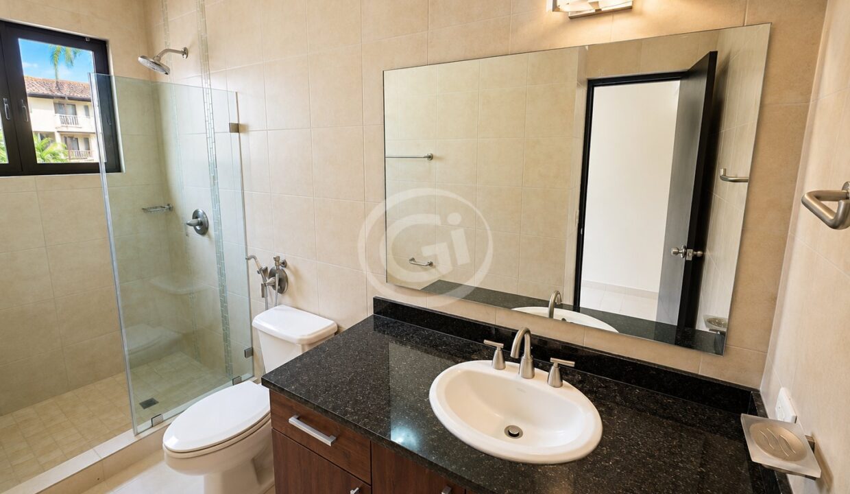 29. Habitación 3. Embassy Club Clayton