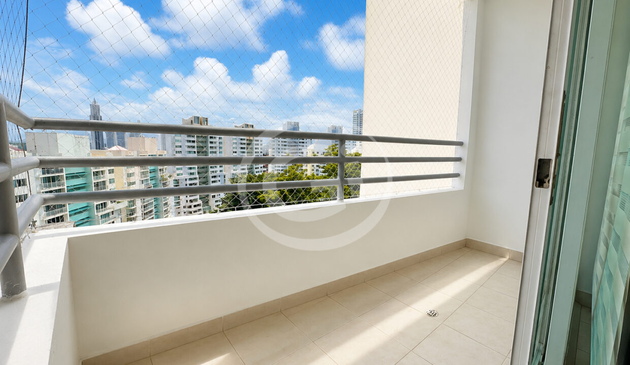 3. Balcón apartamento venta Majestic Garden Edison Park