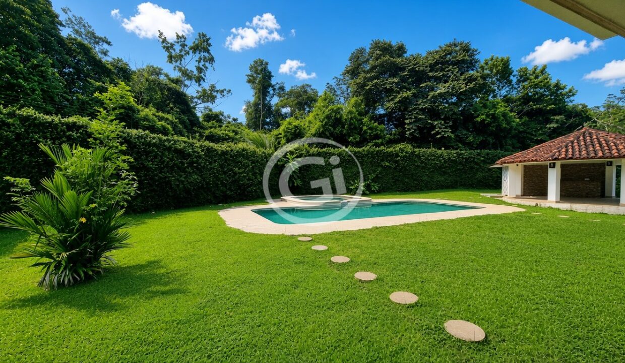 30. Jardin trasero