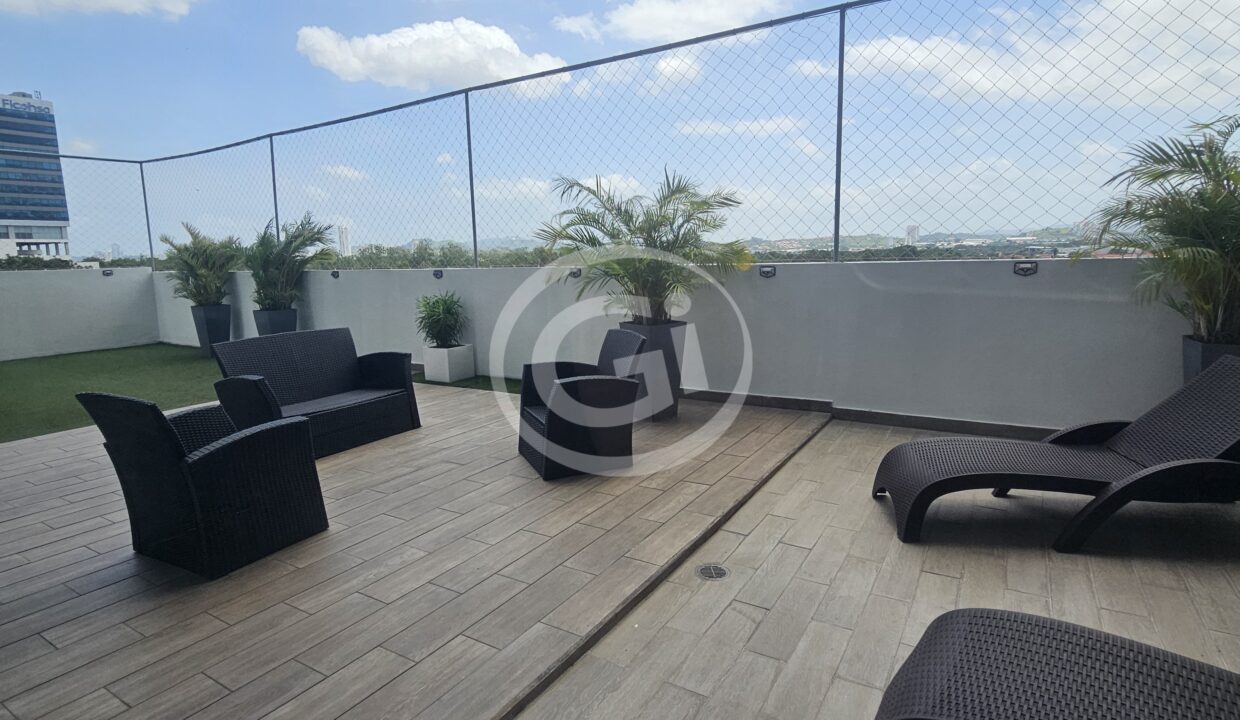 35. Sky lonuge terraza Elevation Tower apartamento venta Reposeído Banistmo