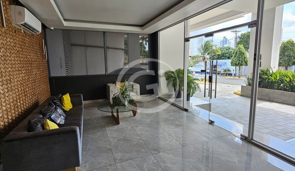 4. Lobby Alquiler apartamento Sky Blue. San Francisco