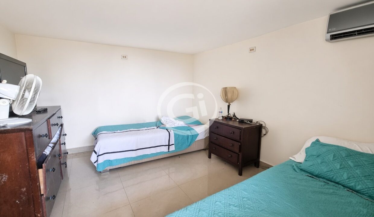 42. Cuarto de servicio