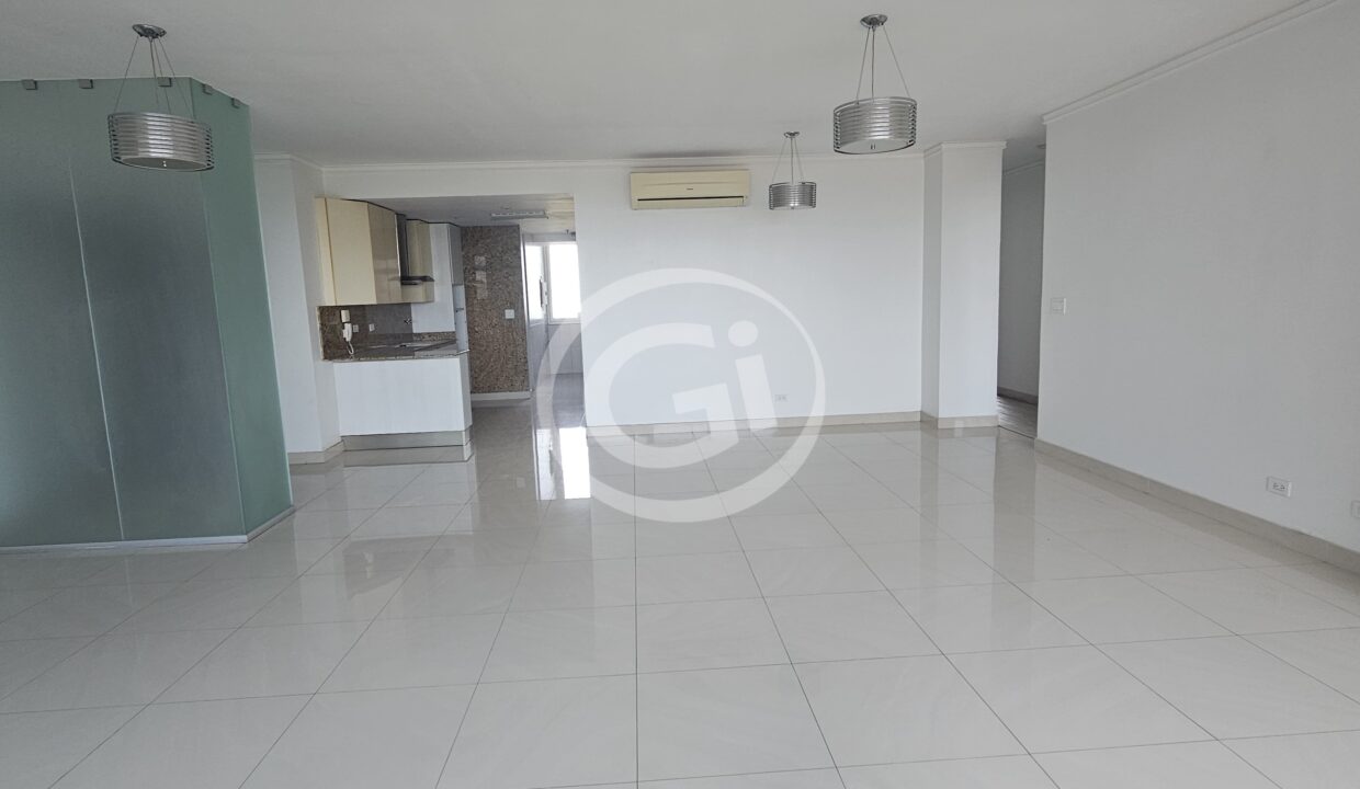 5. Sala cocina Elevation Tower apartamento venta Reposeído Banistmo