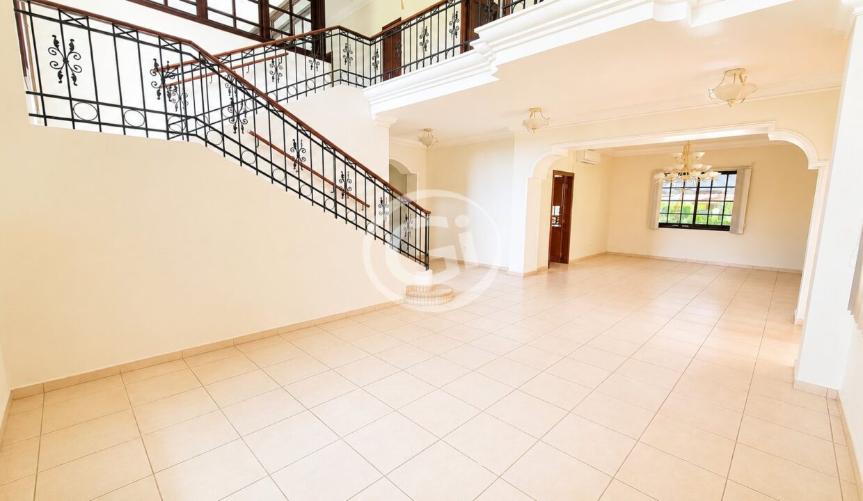 6. Area comun