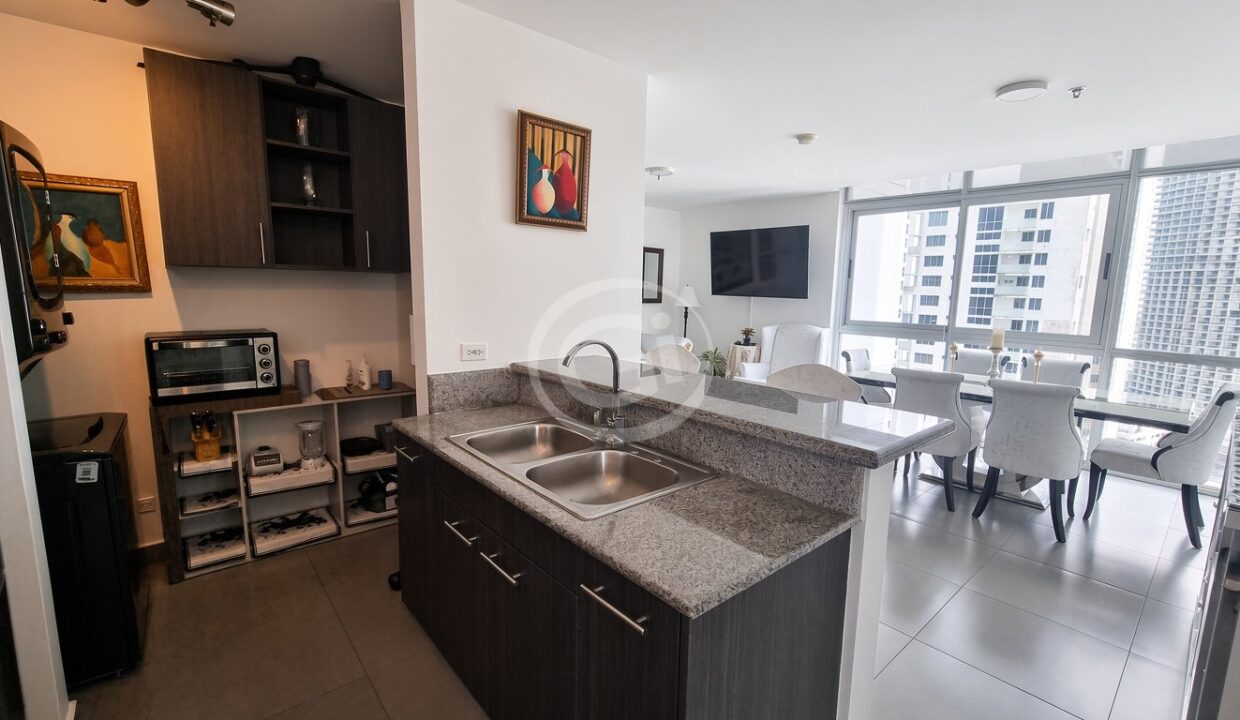 6. Cocina Alquiler Apartamento Colores de Bella Vista