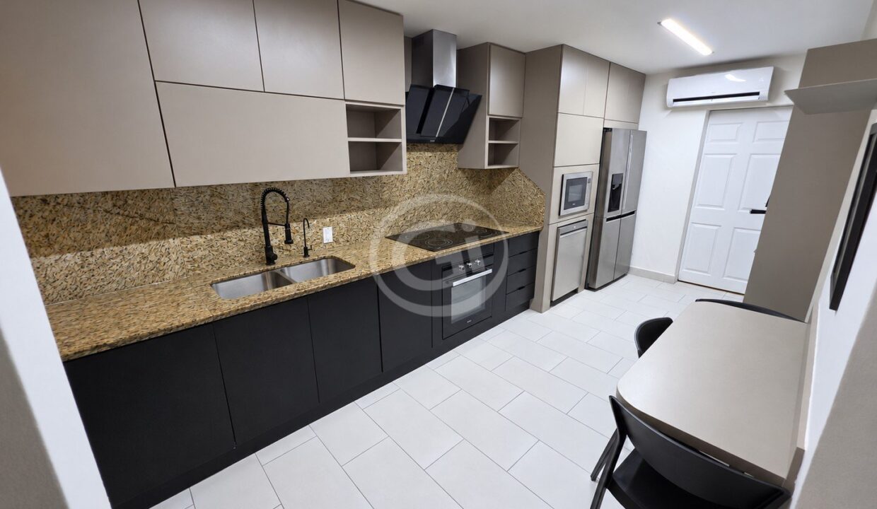 13. Cocina. Venta Apartamento Embassy Club Clayton