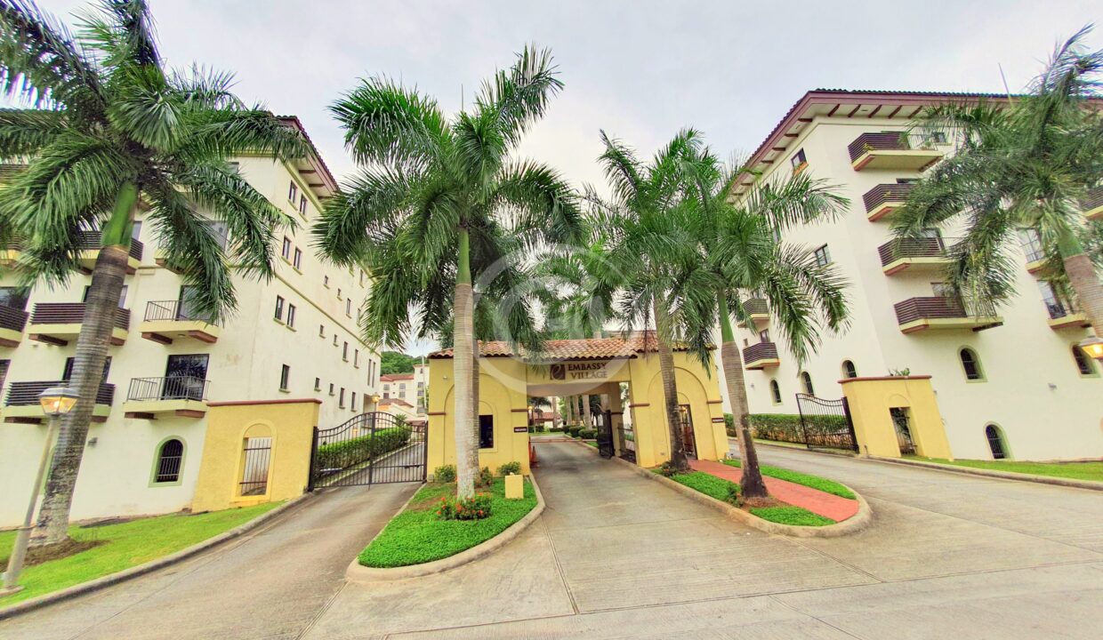 2. Entrada. Alquiler Apartamento. Embassy Village. Albrook