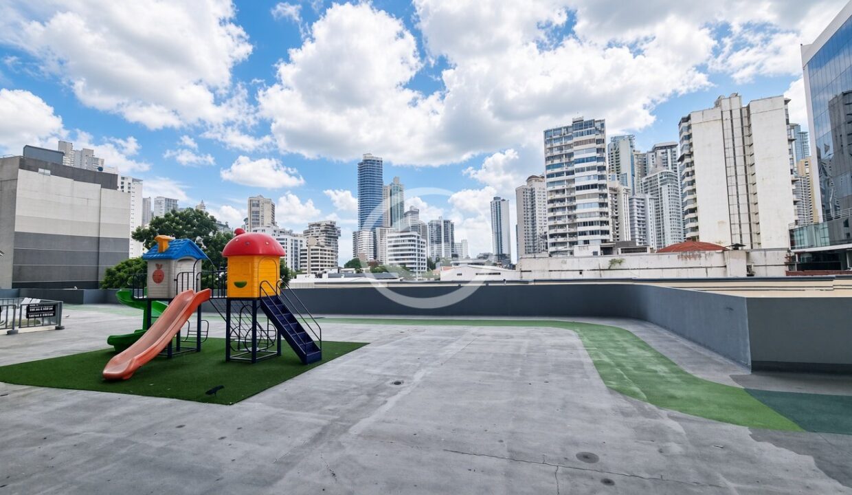 23. Parque infanitl