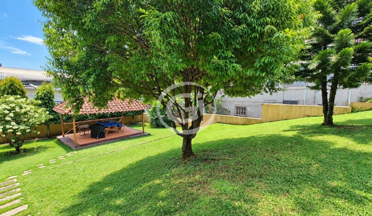 25. Jardin